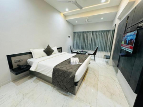 Hotel Vinayak Executive
